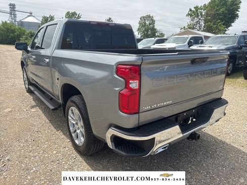 Used 2025 Chevrolet Silverado 1500 LTZ AWD/4WD image 4