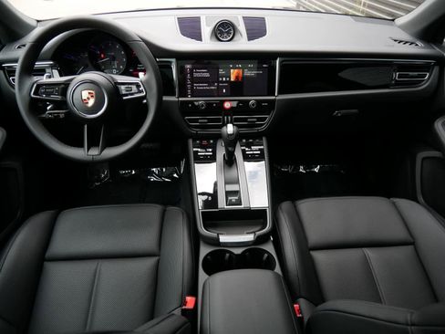 Certified 2026 Porsche Macan image 8