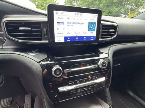 Used 2023 Ford Explorer ST-Line w/ Class IV Trailer Tow Package image 26