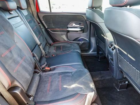 Used 2023 Mercedes-Benz GLB 250 4MATIC image 18