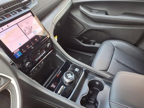 New 2025 Jeep Grand Cherokee Limited image 22