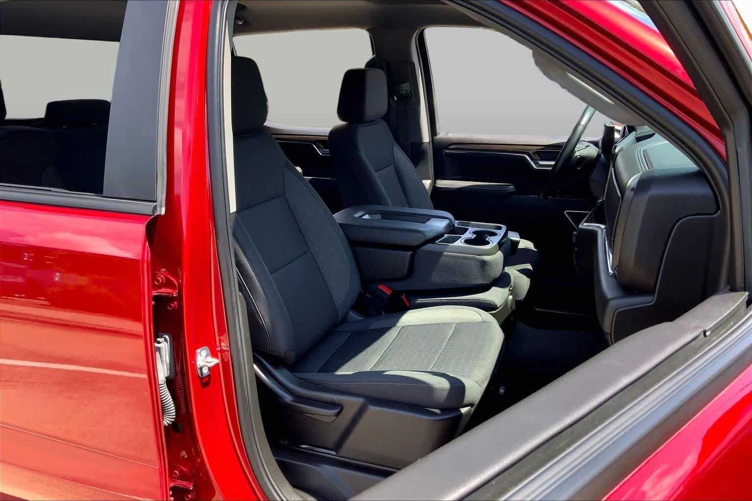 Used 2023 Chevrolet Silverado 1500 RST AWD/4WD image 9
