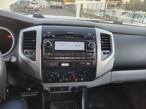 Used 2012 Toyota Tacoma 2WD Access Cab image 16