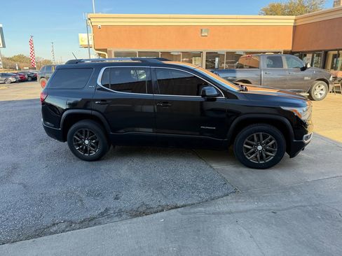 Used 2018 GMC Acadia SLT image 4