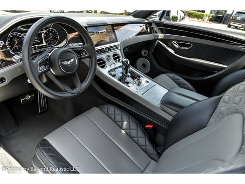 Used 2022 Bentley Continental GT image 22
