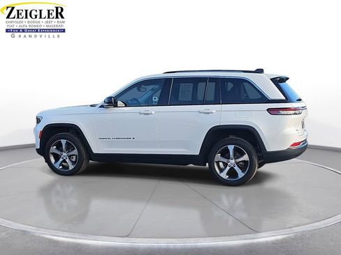 Used 2023 Jeep Grand Cherokee Limited image 8