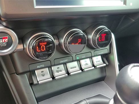 Certified 2025 Toyota GR86 Premium w/ ALL Weather Mat Package (TMS) RWD image 20