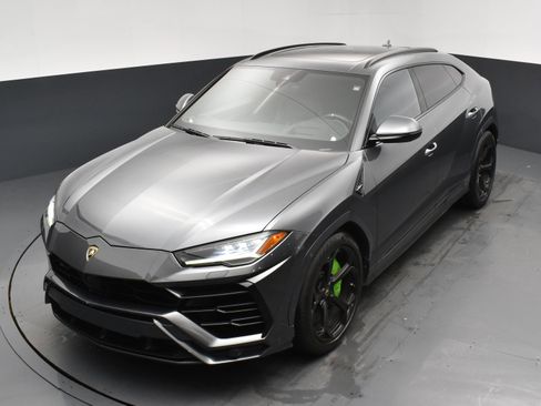 Used 2020 Lamborghini Urus image 24