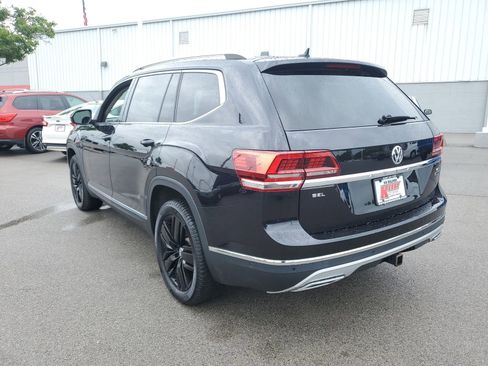 Used 2018 Volkswagen Atlas SEL Premium AWD/4WD image 2