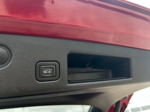 Used 2021 Chevrolet Equinox LT image 99