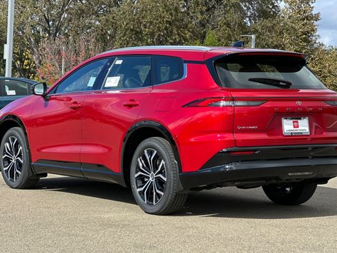 New 2025 Toyota Crown Signia image 6