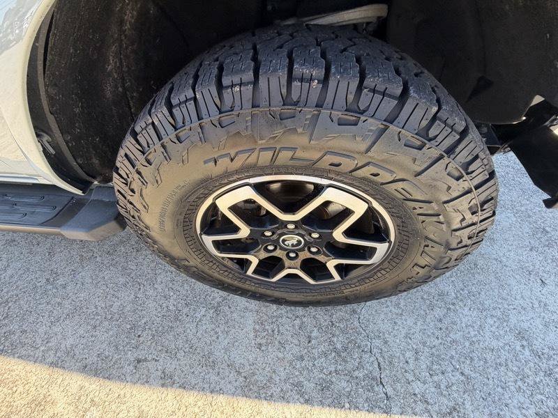 Used 2022 Ford Bronco Outer Banks AWD/4WD image 12
