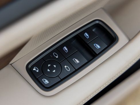 Certified 2023 Porsche Taycan GTS image 22