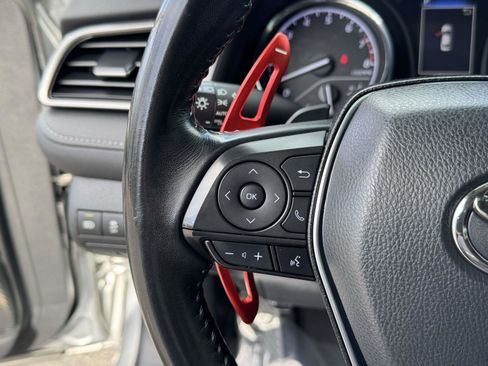 Used 2020 Toyota Camry SE image 21