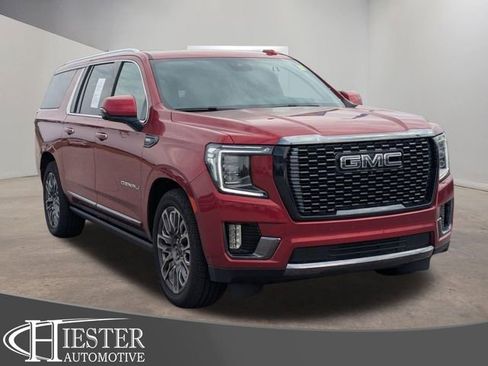 Used 2023 GMC Yukon XL Denali Ultimate AWD/4WD image 1