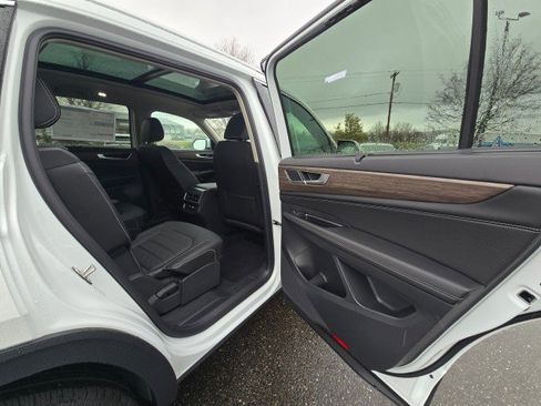 New 2026 Volkswagen Atlas SEL image 14