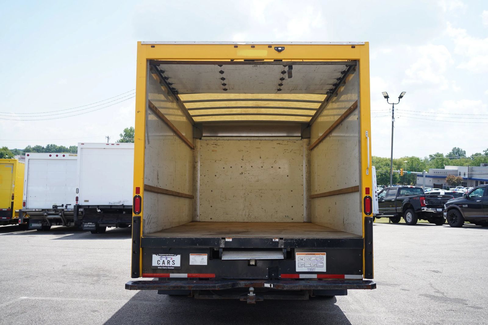 Used 2021 GMC Savana 3500 Extended w/ Power Convenience Package RWD image 11