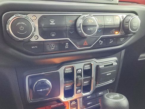 Used 2021 Jeep Wrangler Unlimited Rubicon image 37