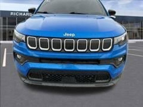 Used 2022 Jeep Compass Latitude AWD/4WD image 9