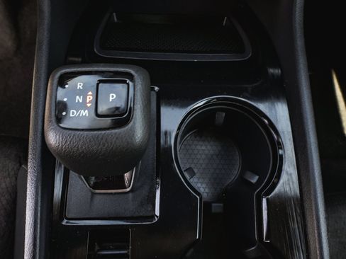 Used 2024 Nissan Rogue SV AWD/4WD image 25