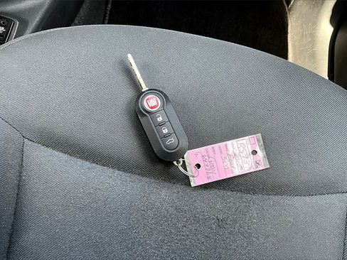 Used 2015 FIAT 500 Pop image 10