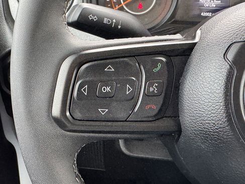Used 2025 Jeep Wrangler Unlimited Sport AWD/4WD image 27
