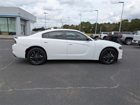 Used 2023 Dodge Charger SXT w/ Blacktop Package image 3