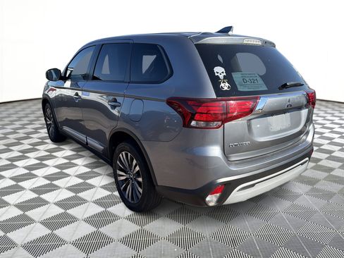 Used 2020 Mitsubishi Outlander ES AWD/4WD image 3