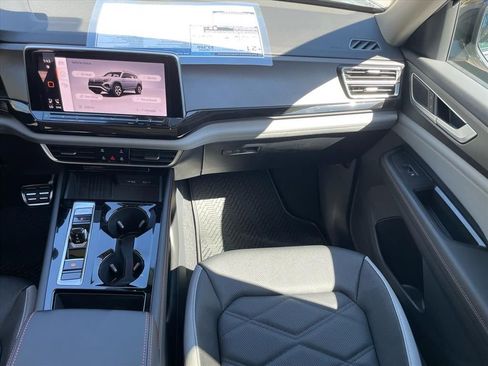 New 2026 Volkswagen Atlas Peak Edition AWD/4WD image 6