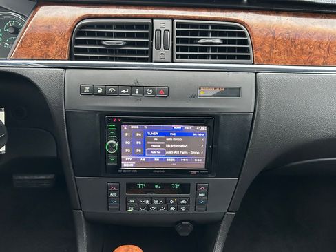 Used 2005 Buick LaCrosse CXS w/ Chrome Appearance Package image 24