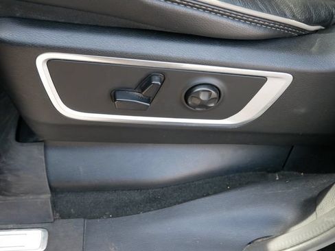 Used 2020 RAM 1500 Laramie AWD/4WD image 24