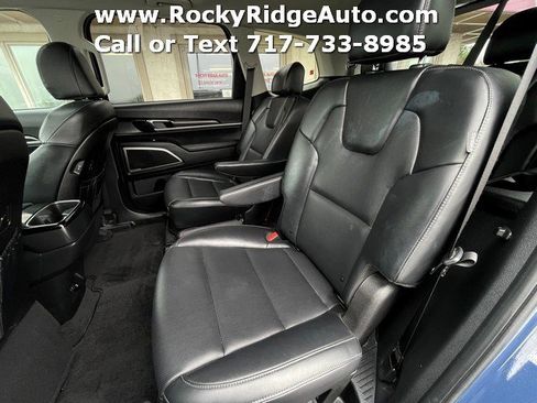 Used 2025 Kia Telluride S image 28