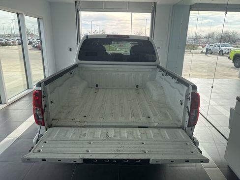 Used 2019 Nissan Frontier Desert Runner image 10