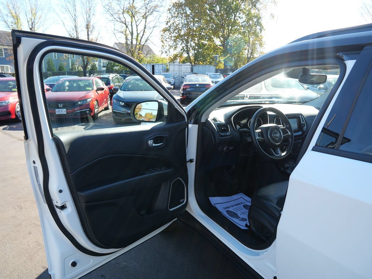 Used 2021 Jeep Compass Latitude w/ Sun and Sound Group AWD/4WD image 15
