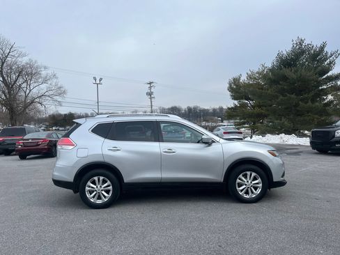Used 2015 Nissan Rogue SV image 33