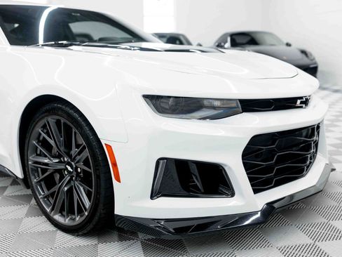 Used 2017 Chevrolet Camaro ZL1 RWD image 15