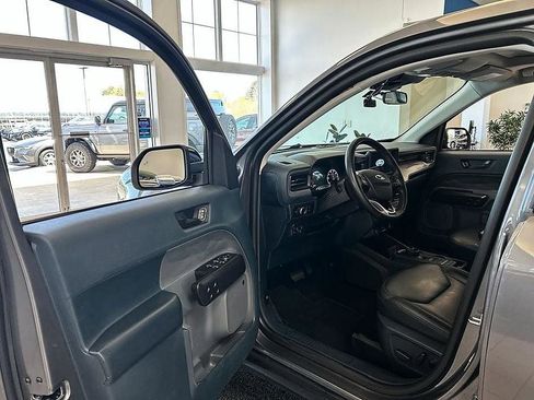 Used 2023 Ford Maverick Lariat w/ Lariat Luxury Package AWD/4WD image 9