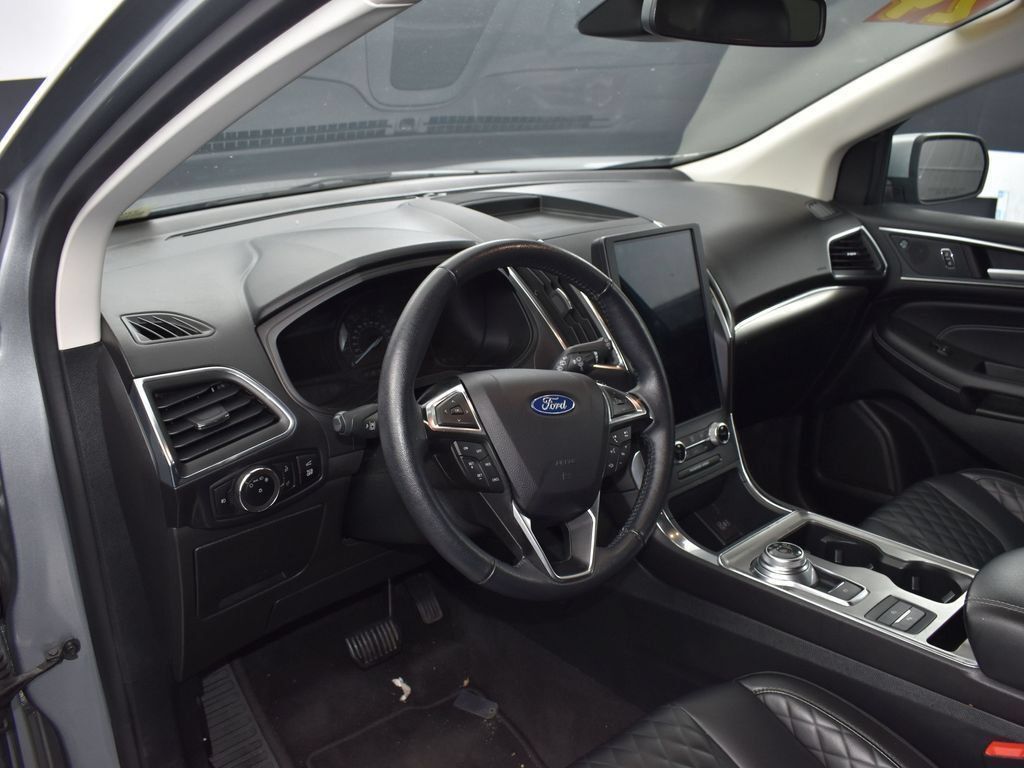 Used 2024 Ford Edge Titanium AWD/4WD image 12