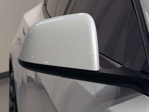Used 2023 Tesla Model Y Performance AWD/4WD image 30