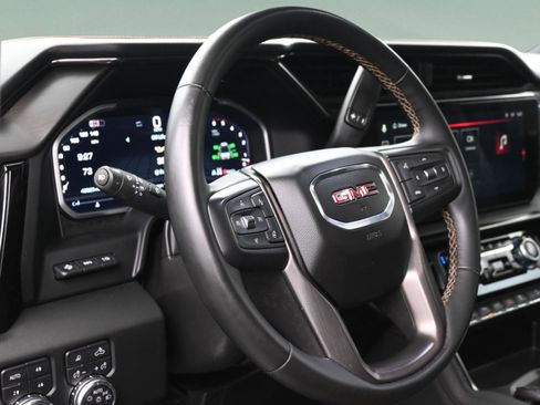 Used 2024 GMC Sierra 2500 AT4 w/ AT4 Premium Plus Package image 17