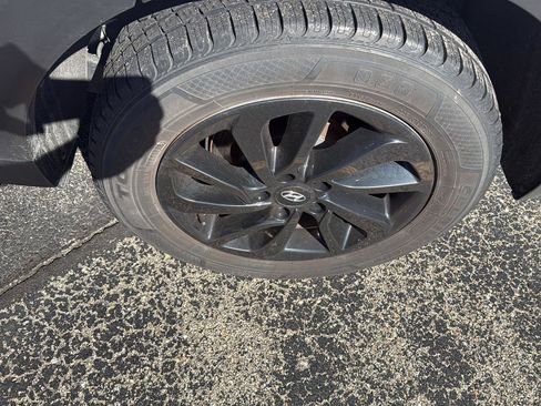 Used 2017 Hyundai Tucson SE image 12