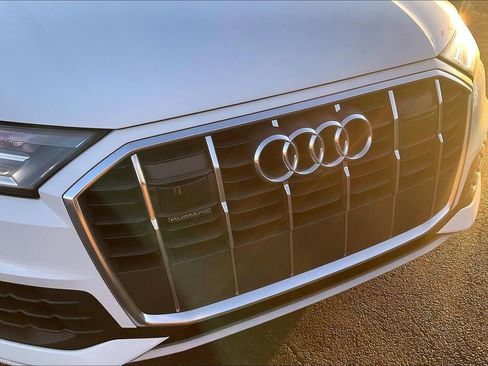 Used 2023 Audi Q7 3.0T Premium w/ Convenience Package image 33