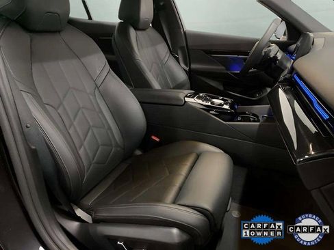 Used 2025 BMW 530i xDrive image 81