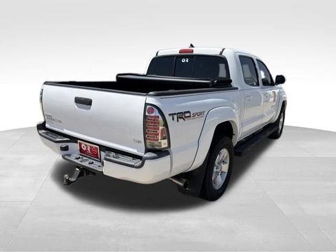 Used 2015 Toyota Tacoma 4x4 Double Cab w/ TRD Sport Package image 9