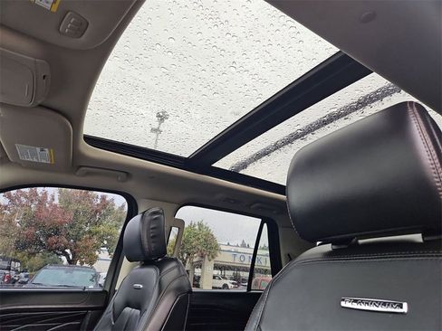 Used 2021 Ford Expedition Max Platinum image 23