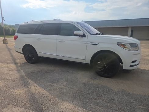 Used 2020 Lincoln Navigator L Reserve w/ Equipment Group 208A Reserve AWD/4WD image 10