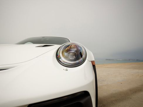 Used 2019 Porsche 911 GT3 RS image 11