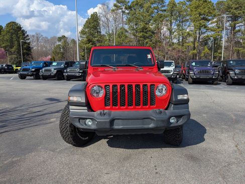 Used 2020 Jeep Gladiator Sport w/ Quick Order Package 24S image 2