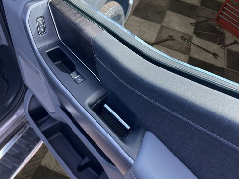 Certified 2022 Ford F150 Lariat w/ Equipment Group 502A High image 41