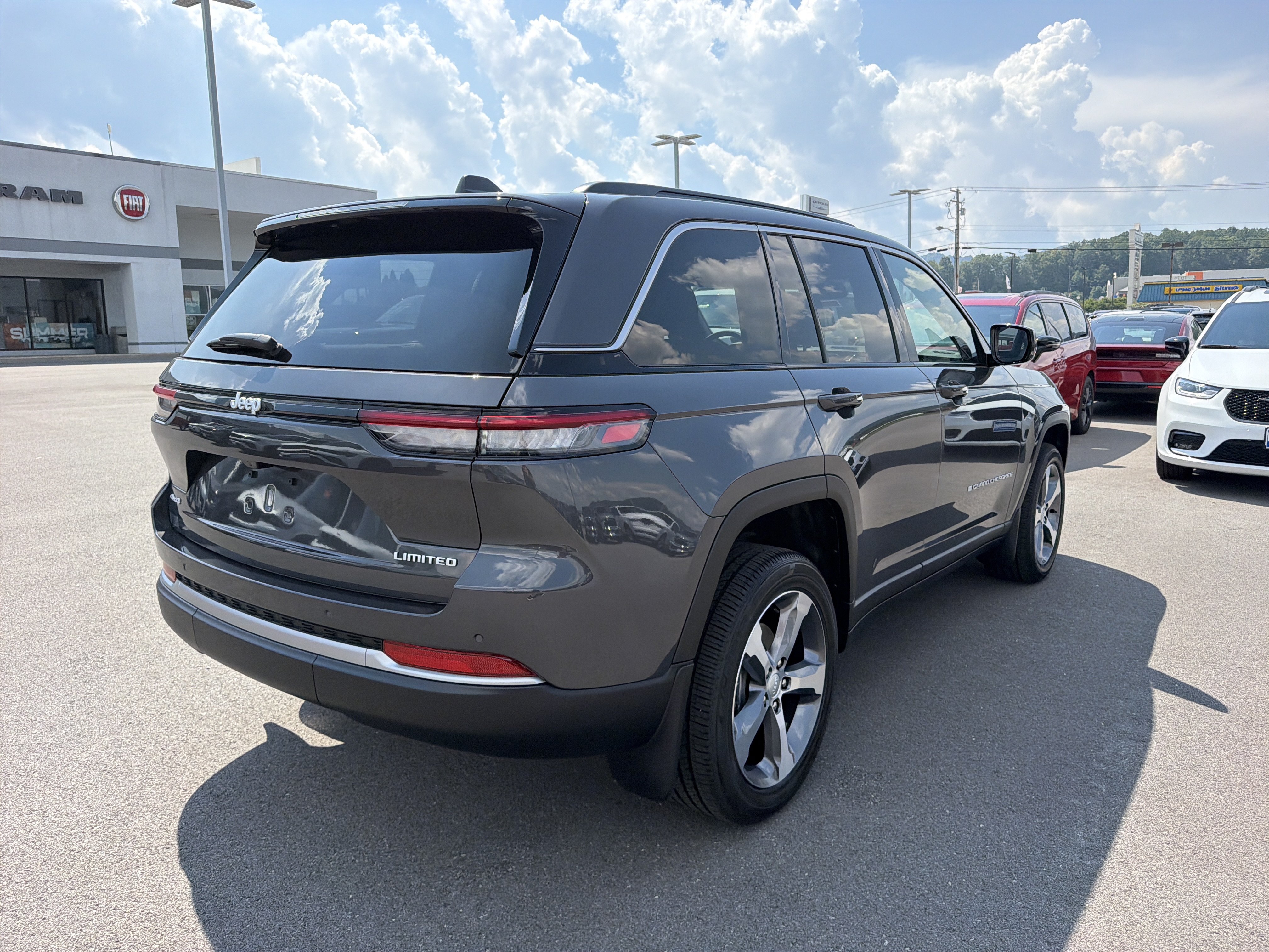 New 2026 Jeep Grand Cherokee Limited AWD/4WD image 6